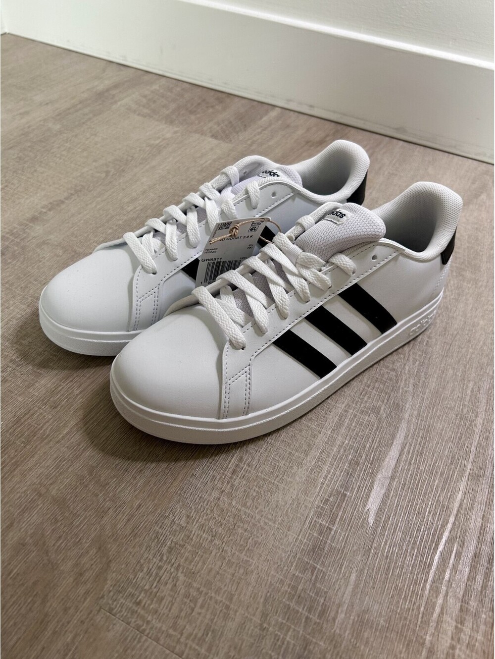 Size 7 US - Adidas Grand Court 2.0 K Low White Black - GW6511